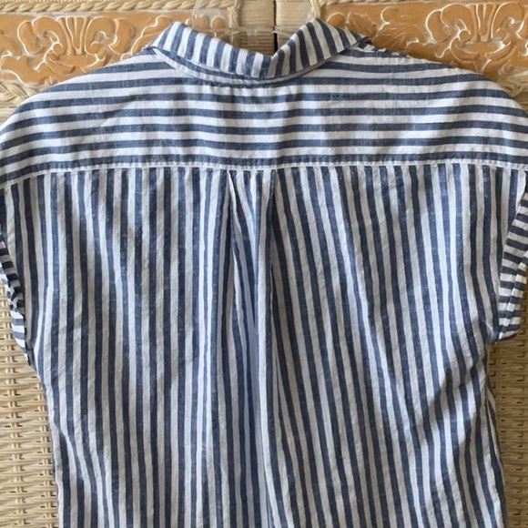 Vineyard Vines Classic Striped Blouse GUC - Picture 7 of 11